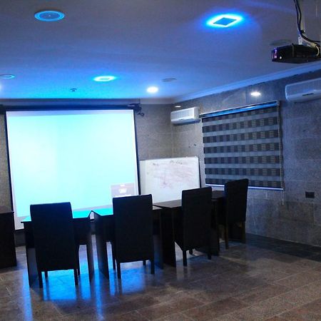 Class Suites Ikeja Ngoại thất bức ảnh