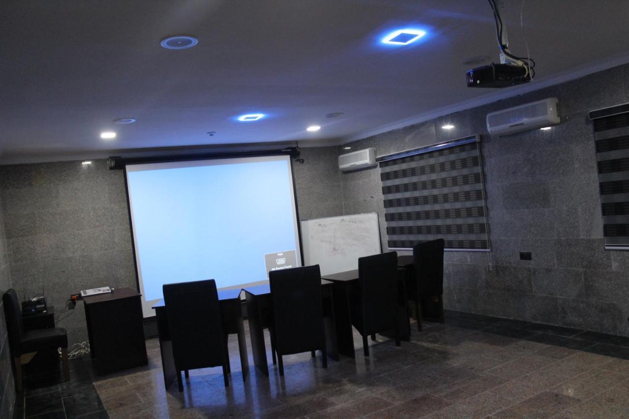 Class Suites Ikeja Ngoại thất bức ảnh
